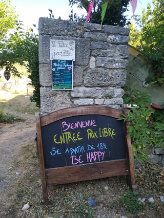 L'entrée du petit jardin